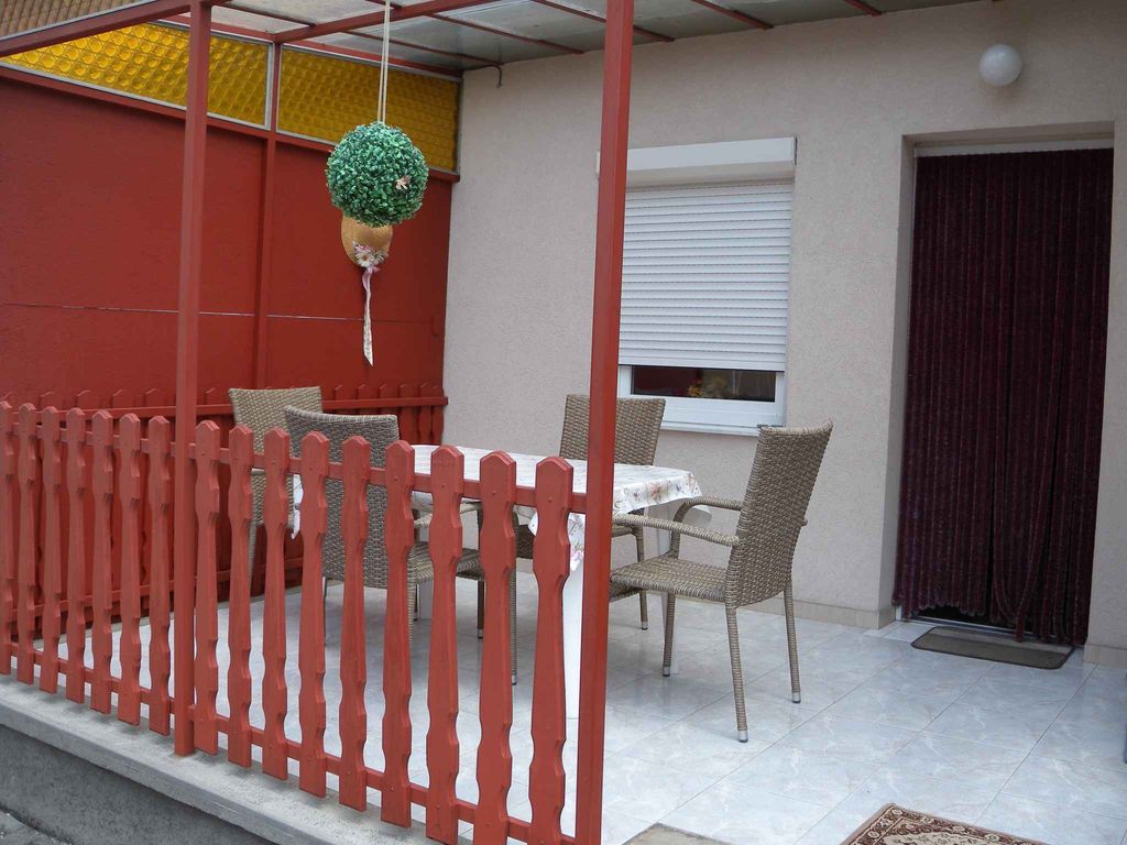 Ferienwohnung mit Grillmöglichkeit und Garten
