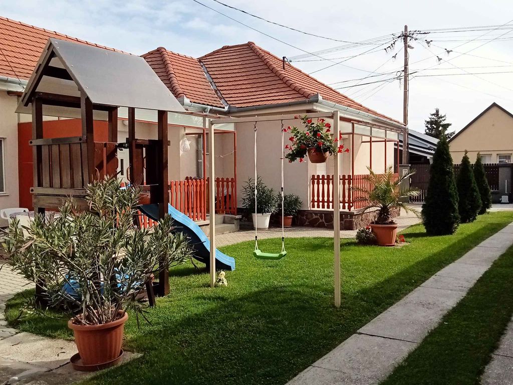 Ferienwohnung mit Grillmöglichkeit und Garten