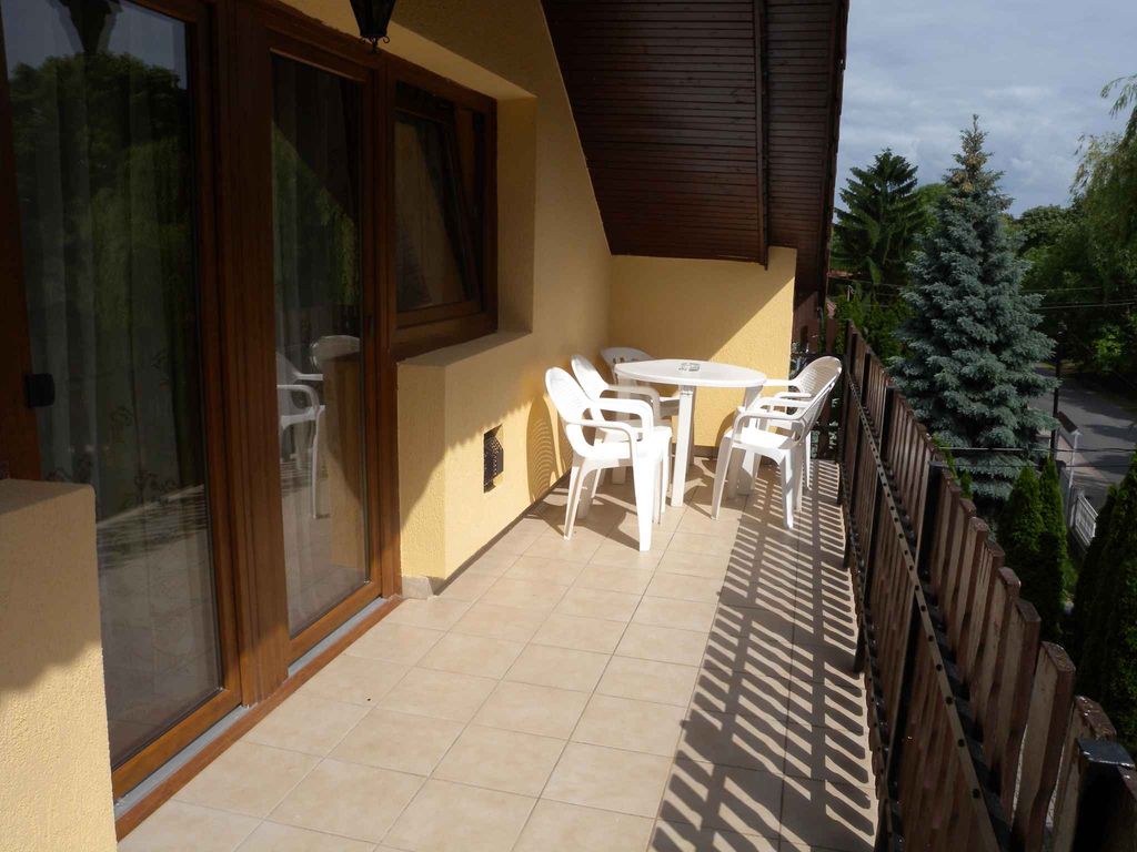 Ferienhaus mit Terarsse und Garten