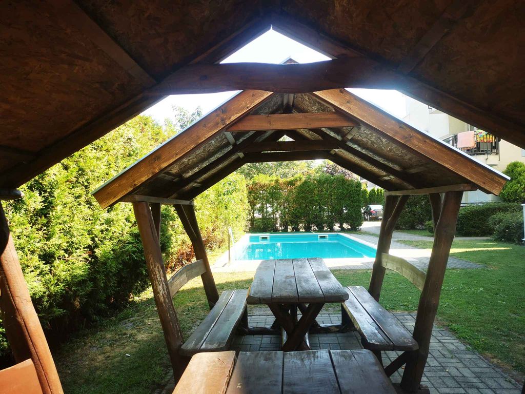 Ferienwohnung mit Pool und Internet