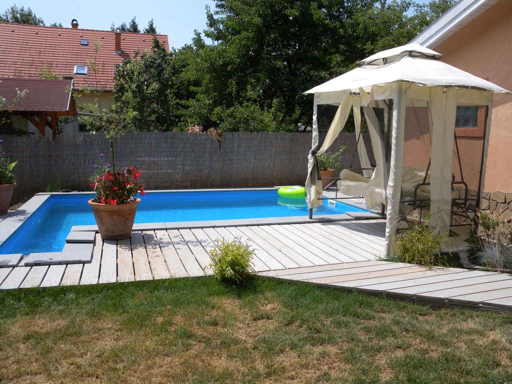 Ferienwohnung mit Swimmingpool und Klimanlage