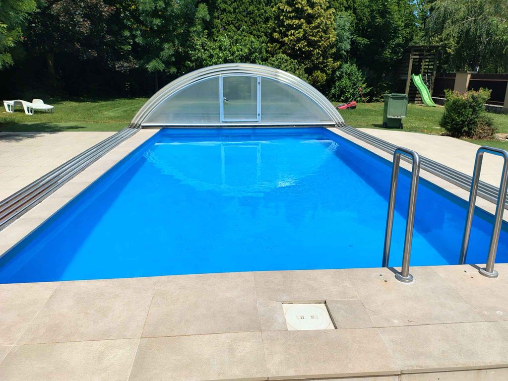 Ferienhaus mit Swimmingpool und Klimaanlage