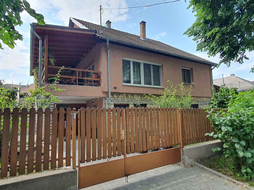 Studio zentrumsnah mit Internetzugang, Waschmaschine und Parkplatz
