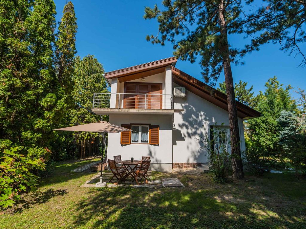 Ferienwohnung komplett renoviert, nur 110 m vom Strand entfernt