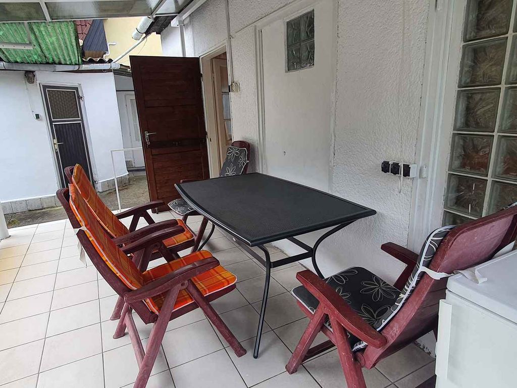 Ferienhaus in beliebten Urlaubsgebiet mit Terrasse