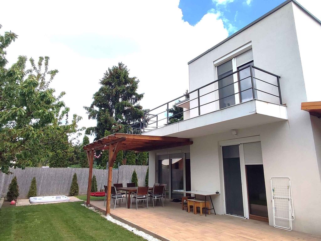Ferienhaus mit Whirlpool, Klimaanlage und WLAN