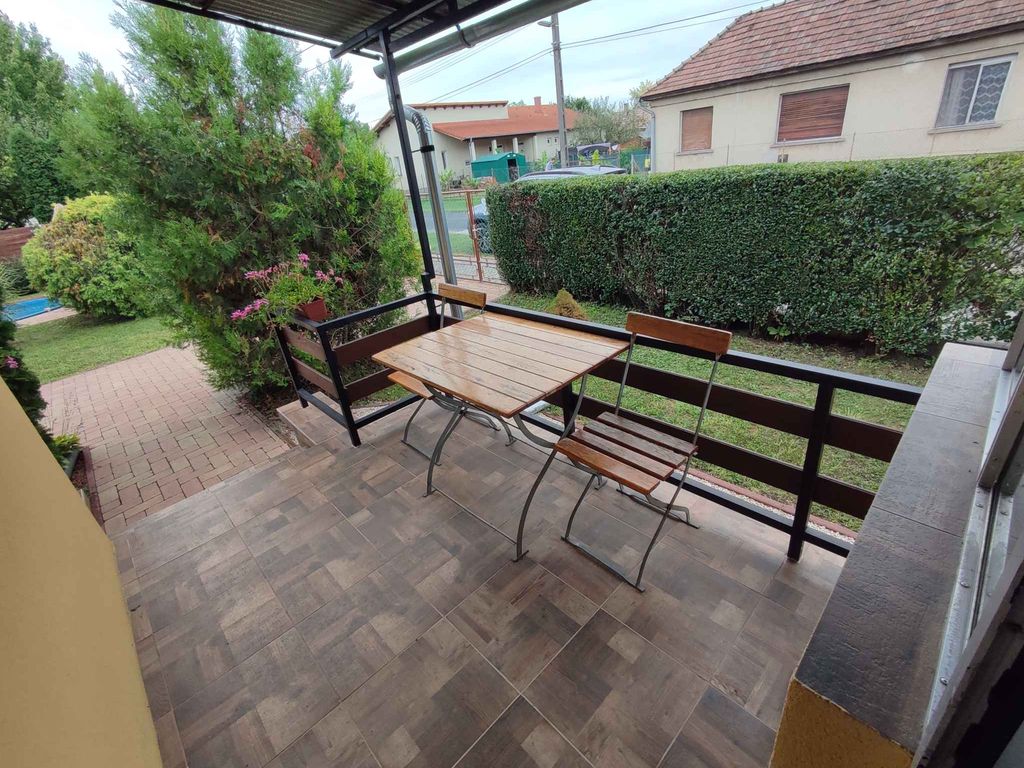 Ferienhaus mit Pool, Klimaanlage und WLAN