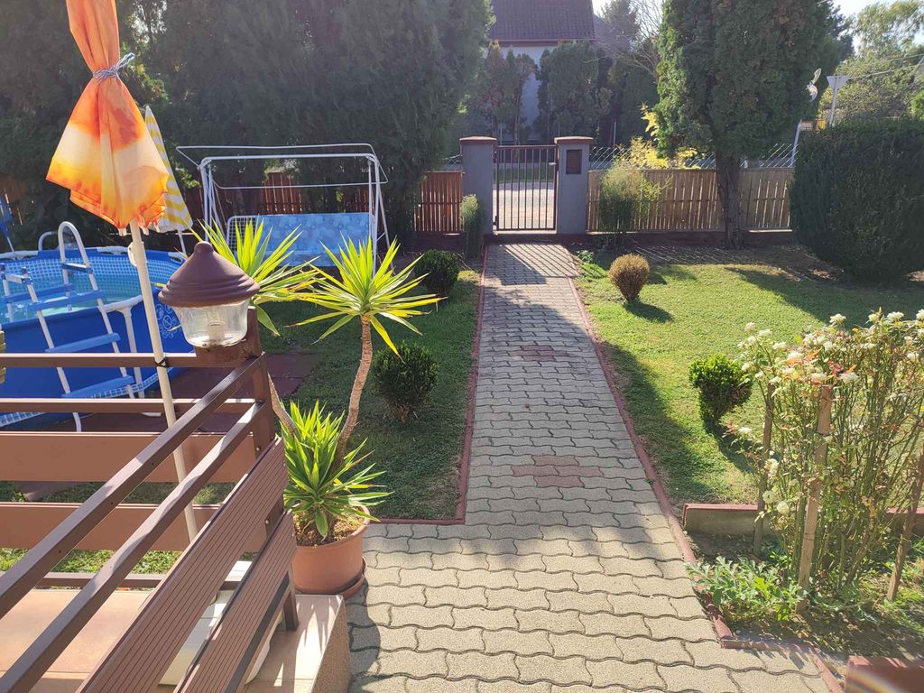 Ferienhaus mit Pool, Klimaanlage und WLAN in der Nähe vom Strand