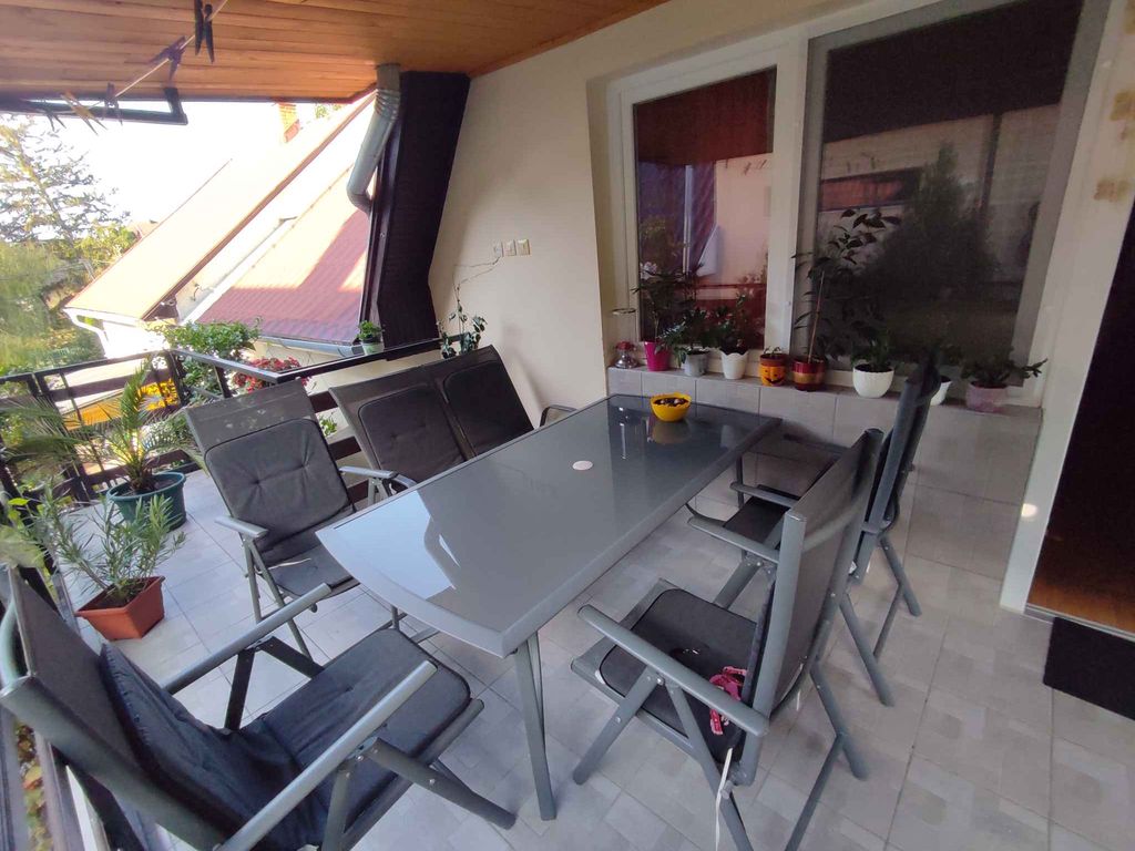 Ferienwohnung in der Nähe vom Strand mit großer Terrasse und Klimaanlage