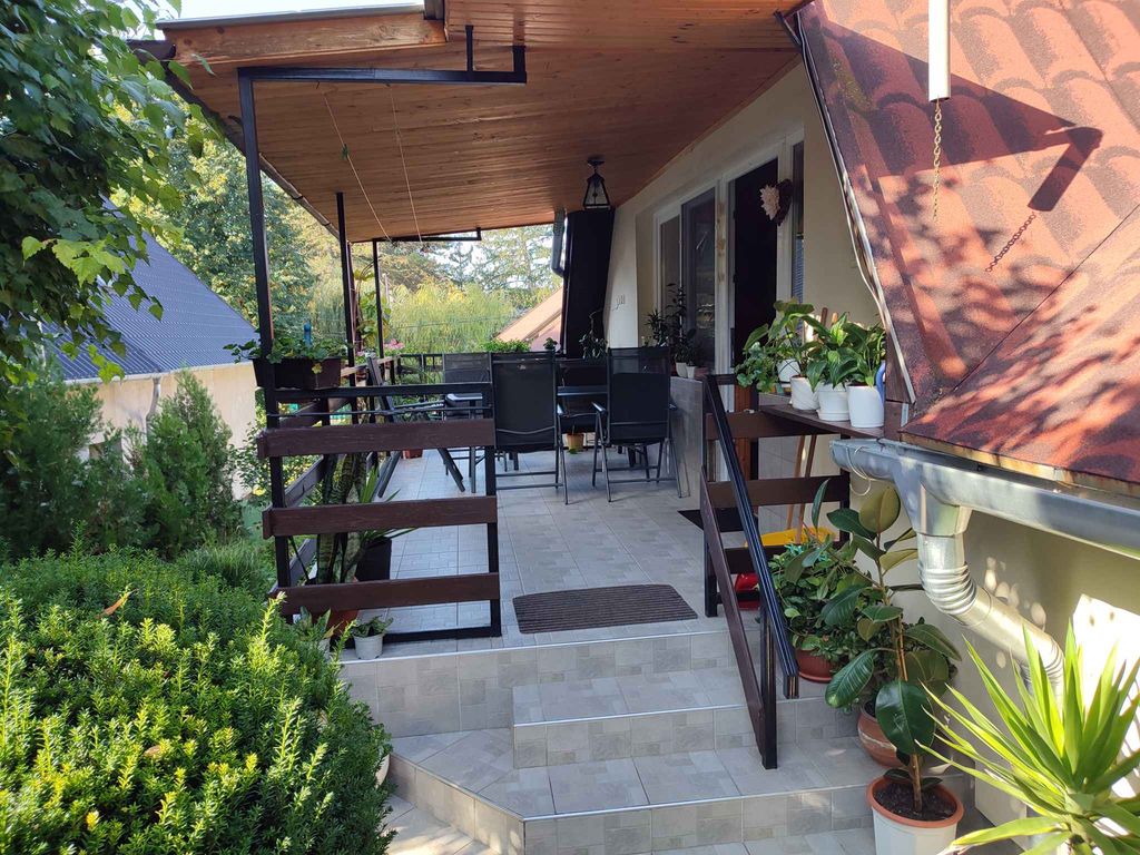 Ferienwohnung in der Nähe vom Strand mit großer Terrasse und Klimaanlage