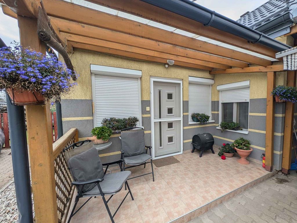 Ferienhaus mit Terrasse und Klimaanlage