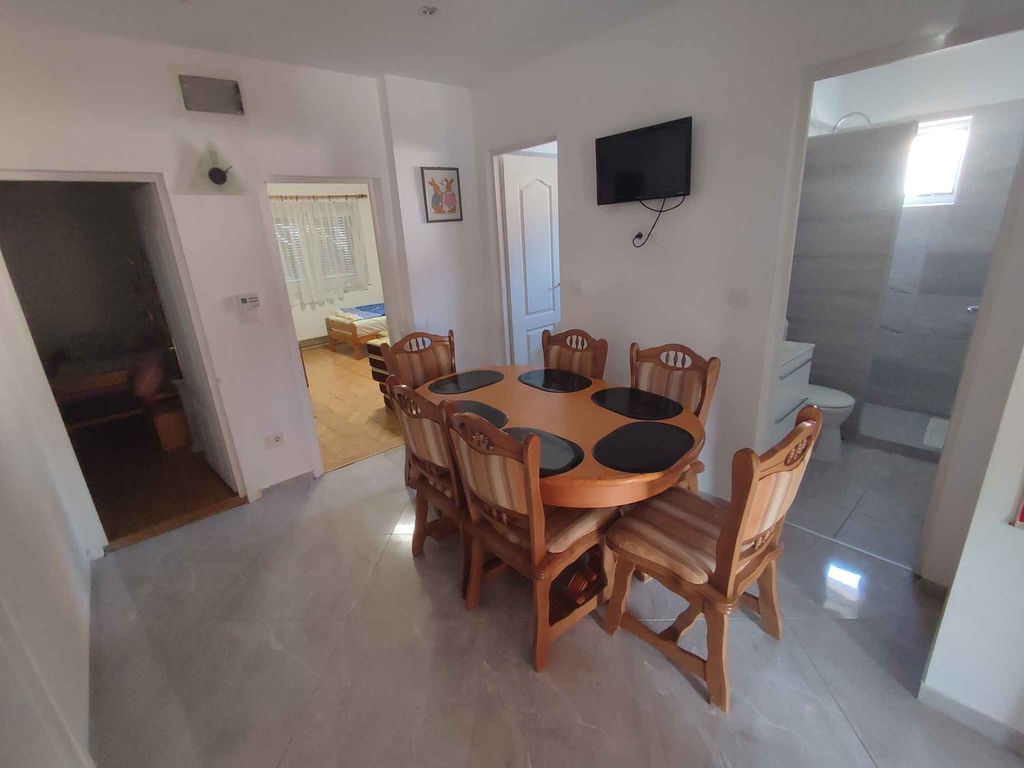 Ferienhaus mit WLAN, klimaanlage und Terrasse