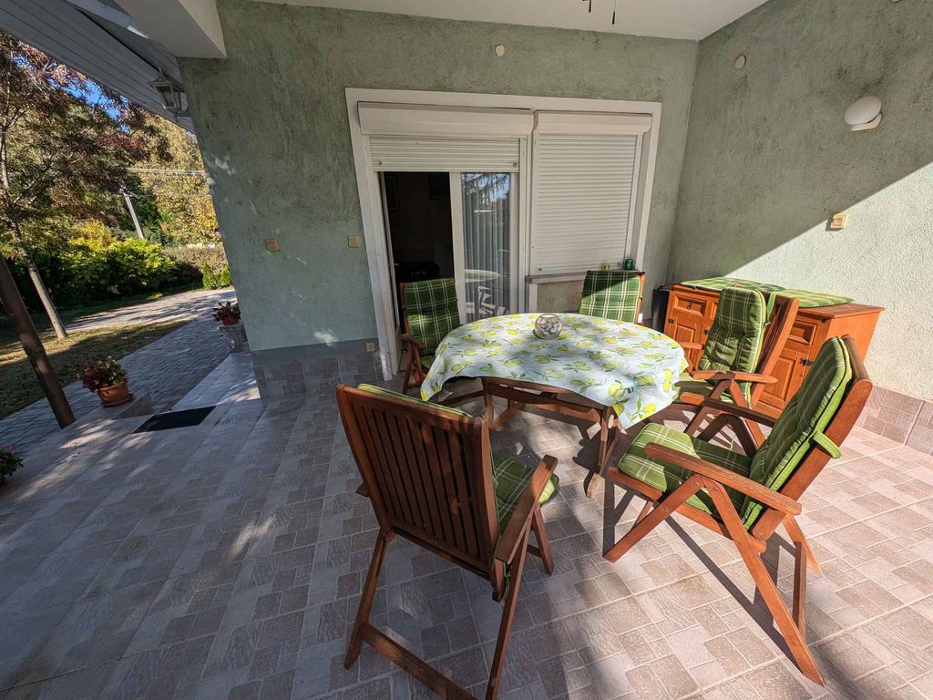 Ferienwohnung in der Nähe vom Strand mit grosser Terrasse