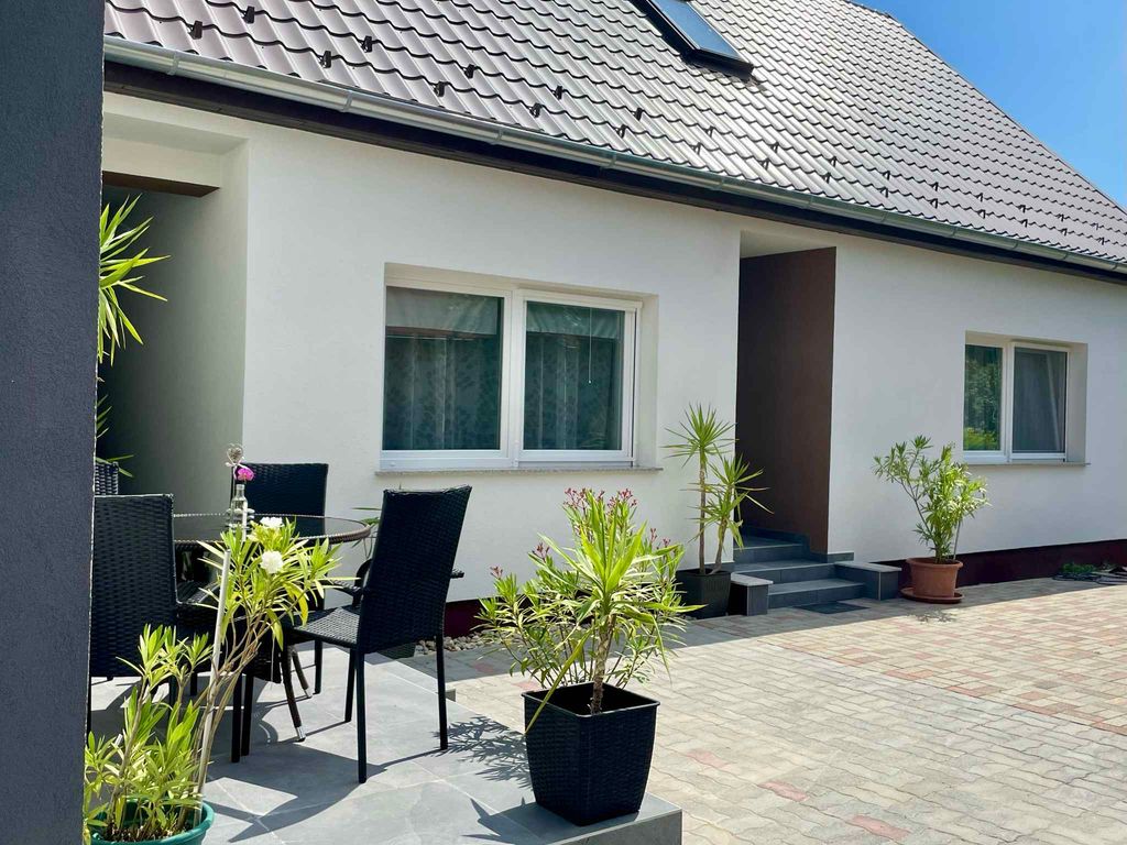 Ferienwohnung mit Whirlpool, Sauna und Klimaanlage