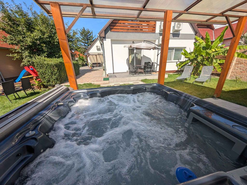 Ferienwohnung mit Sauna, Whirlpool und Klimaanlage