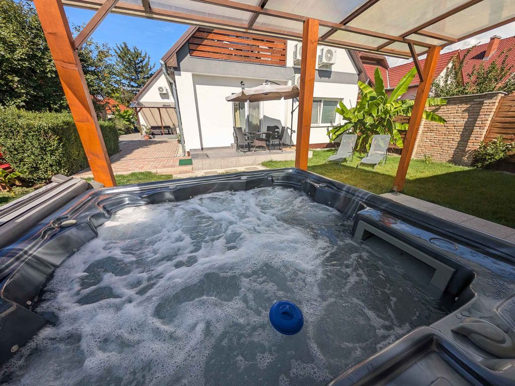 Ferienwohnung mit Sauna, Whirlpool und Klimaanlage
