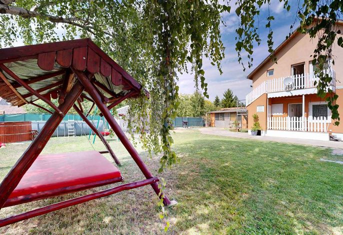 Ferienwohnung mit Pool, Whirpool, Sauna und Badefass