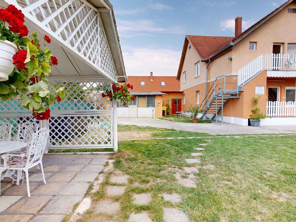 Ferienwohnung mit Pool, Whirpool, Sauna und Badefass