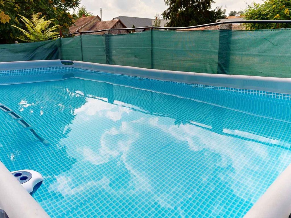 Ferienwohnung mit Sauna, Pool, Whirlpool und Badefass