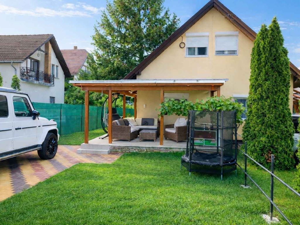 Ferienhaus in Strandnähe mit Terrasse und Internet