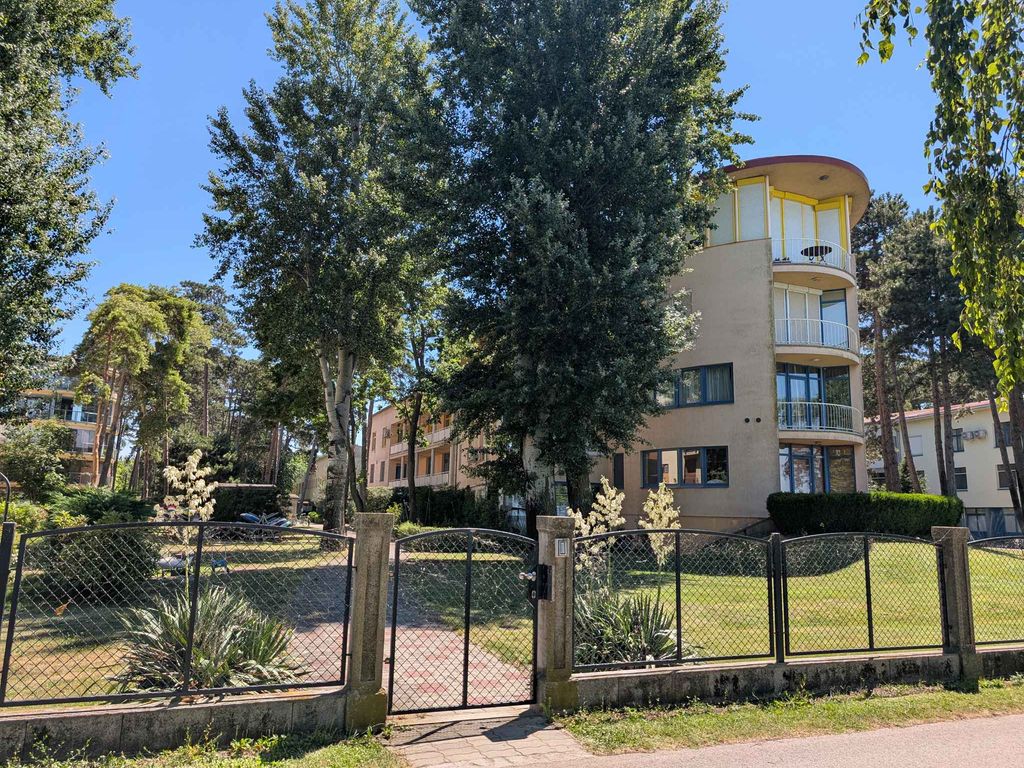 Ferienwohnung mit Balkon und Ausblick auf den See