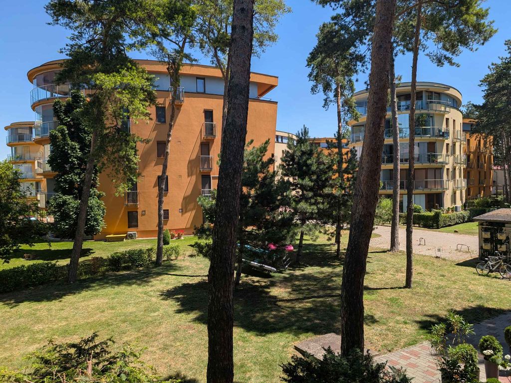 Ferienwohnung mit Balkon und Ausblick auf den See