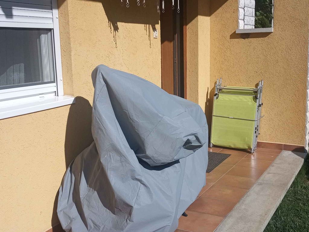 Ferienwohnung nur 300 m vom Strand mit Klimaanlage
