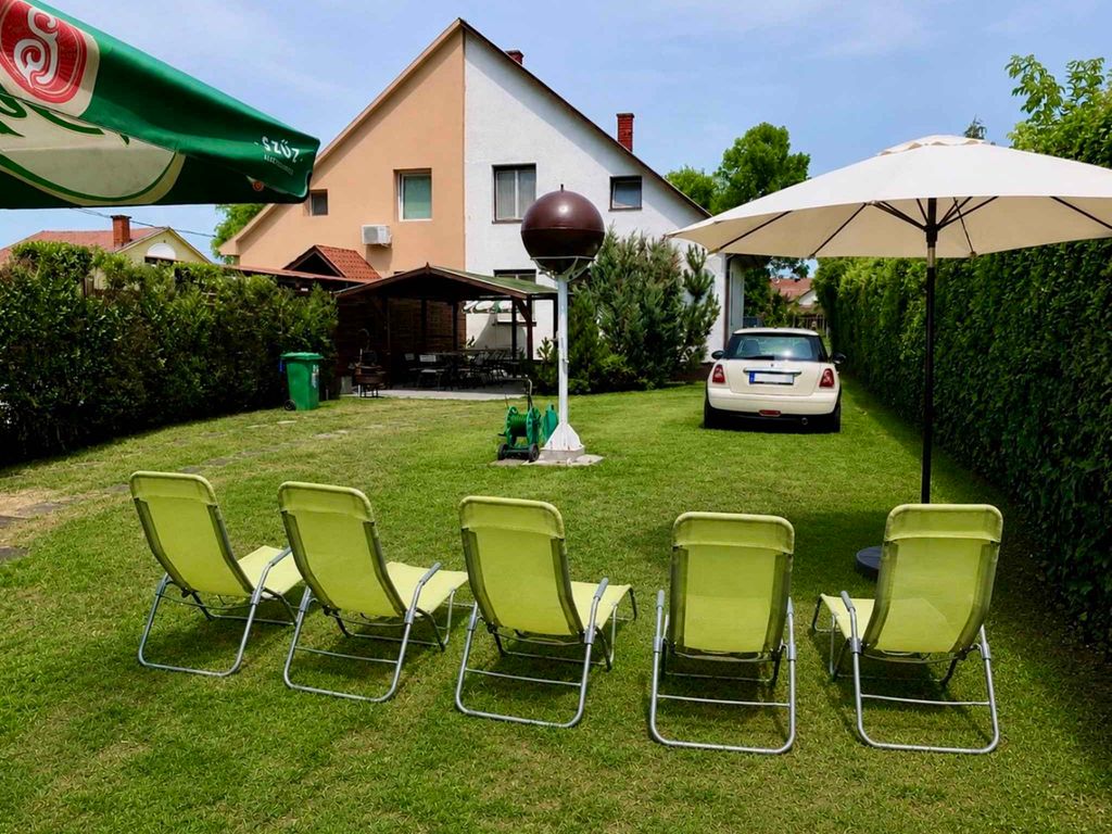 Ferienhaus 50 m zum Balaton mit eigenem Steg und Boot