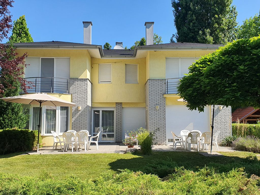 Ferienhaus nur 80 m von Privatstrand, mit einem kleinen Boot und Klimaanlage