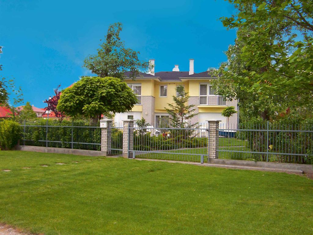 Ferienhaus nur 80 m von Privatstrand, mit einem kleinen Boot und Klimaanlage