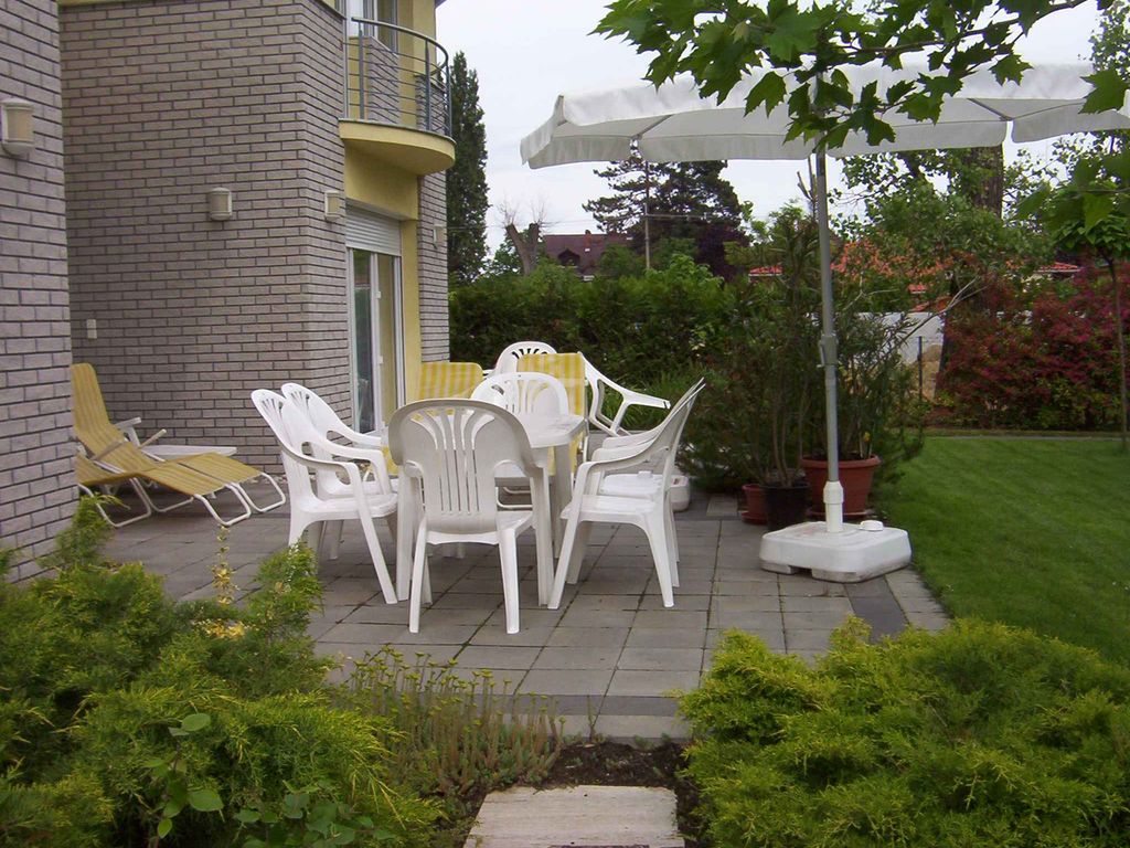 Ferienhaus nur 80 m von Privatstrand, mit einem kleinen Boot und Klimaanlage