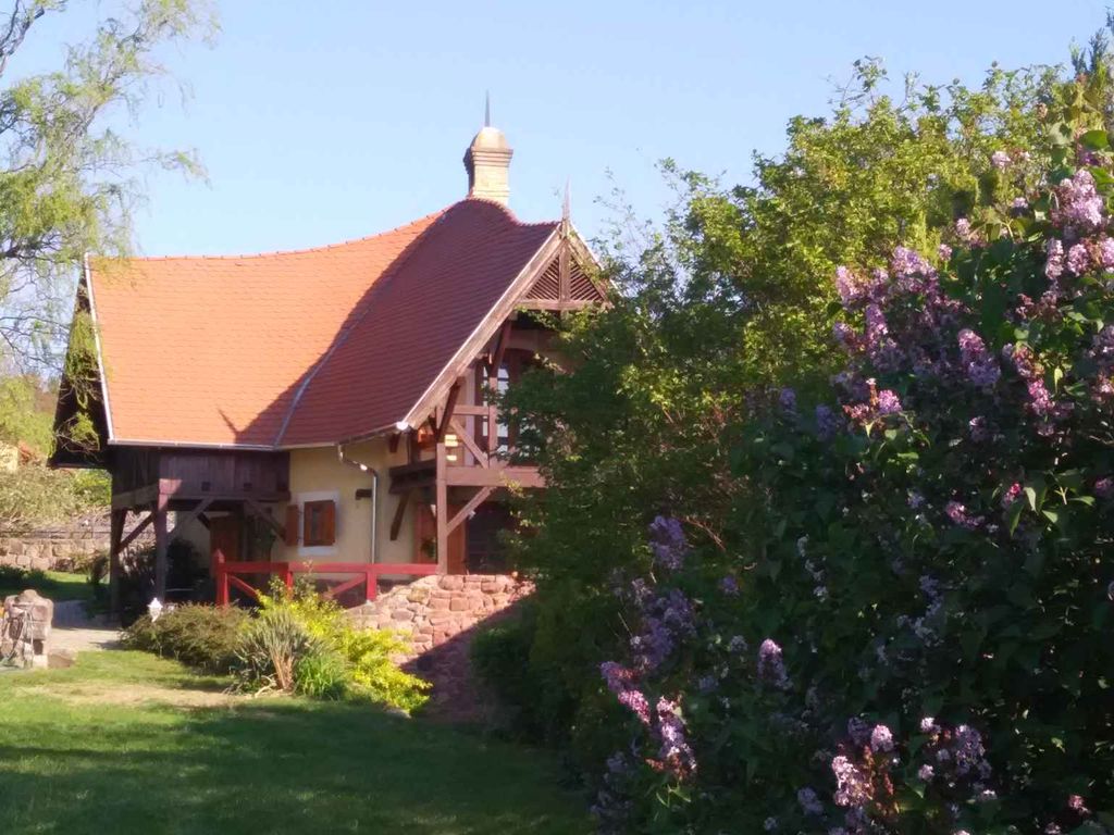 Ferienhaus mit riesengroßem Grundstück und Ausblick auf den See