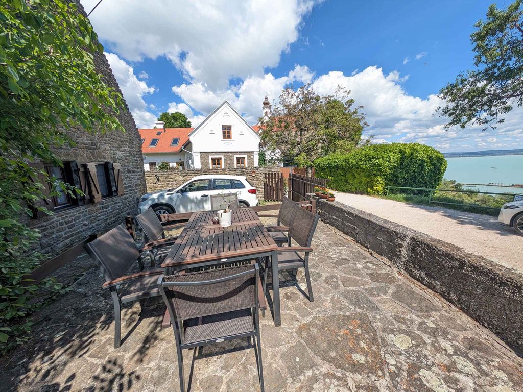 Ferienhaus mit Ausblick auf den Balaton