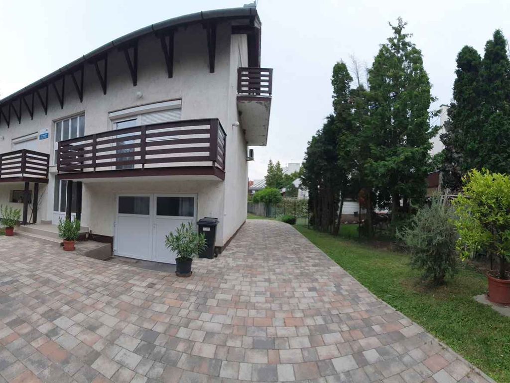 Ferienwohnung mit Wifi, Klimaanlage und Gartenpavillon
