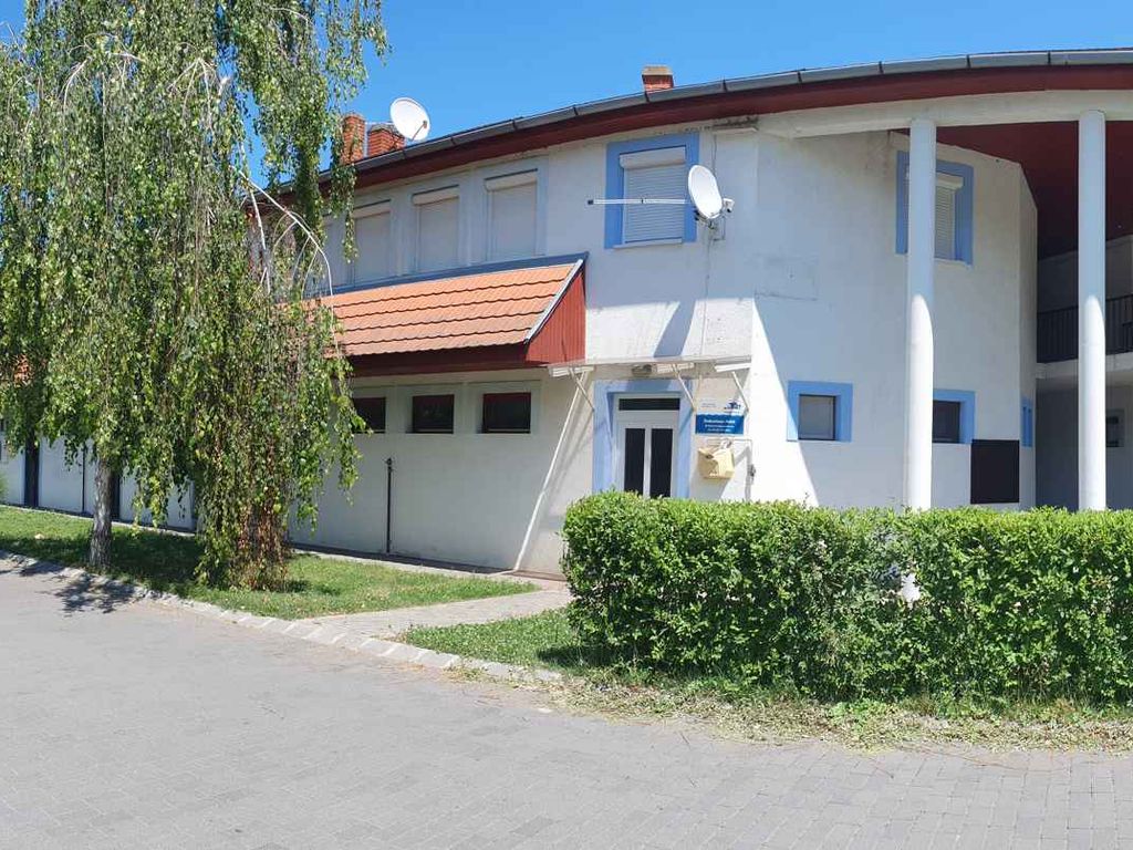 Ferienwohnung direkt am Wasser mit Freistrand