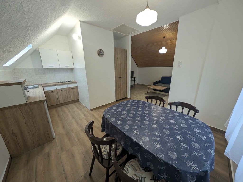 Ferienwohnung mit WLAN, Terrasse und Klimaanlage