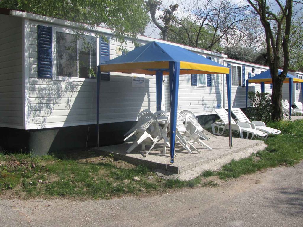 Mobilehome mit Klimaanlage, Terrasse und Pool
