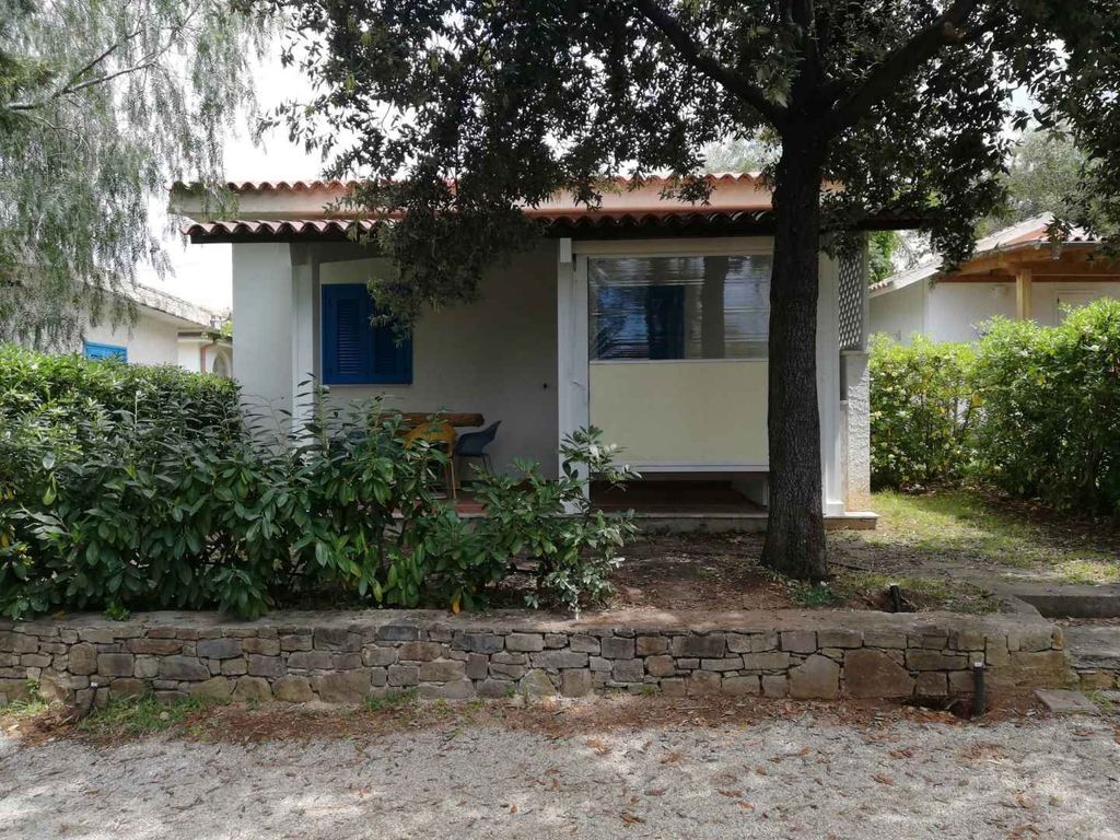 Ferienhaus mit Terrasse und Klimaanlage