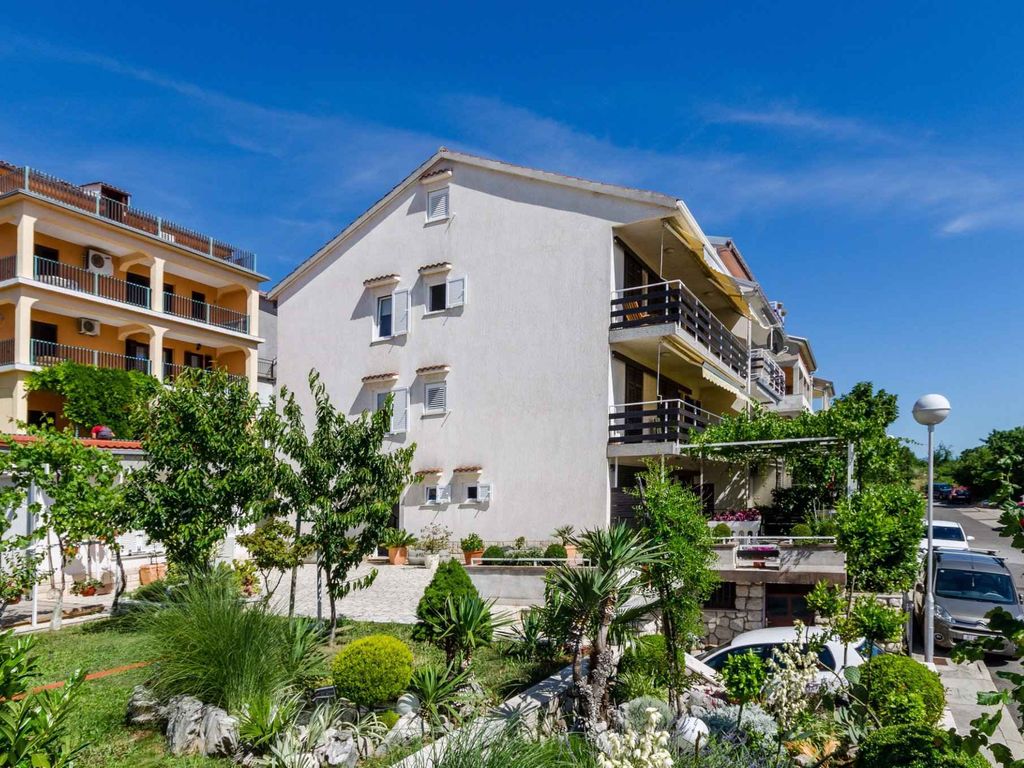 Ferienwohnung mit Garten und Grill