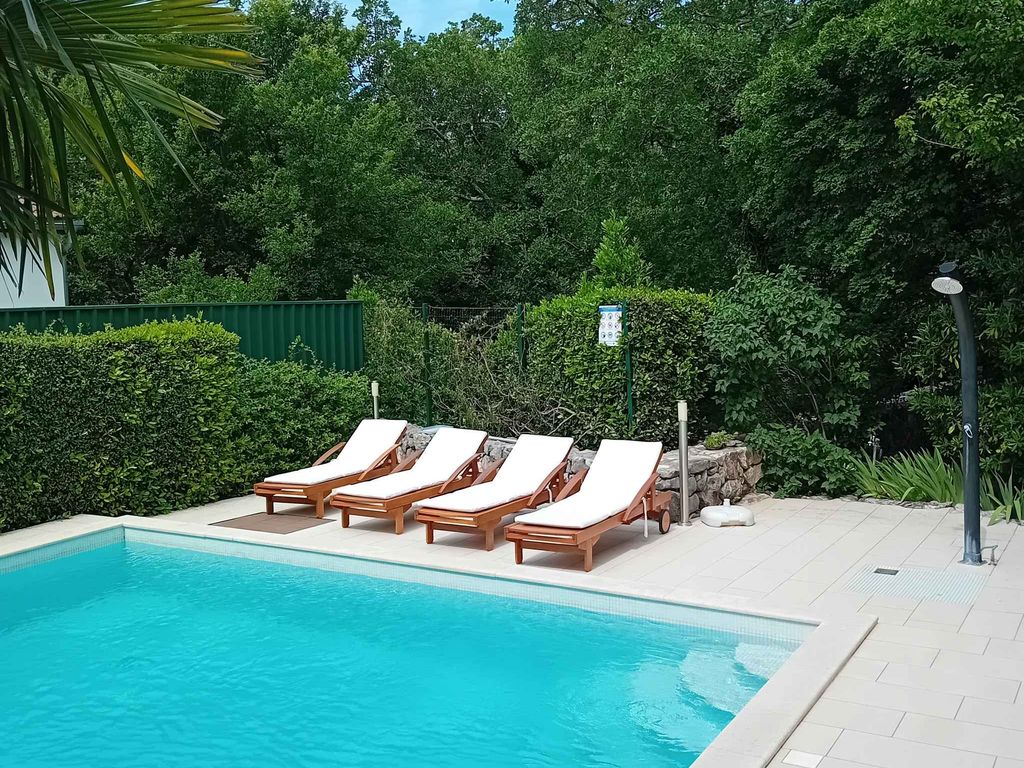 Ferienhaus mit Swimmingpool und Klima