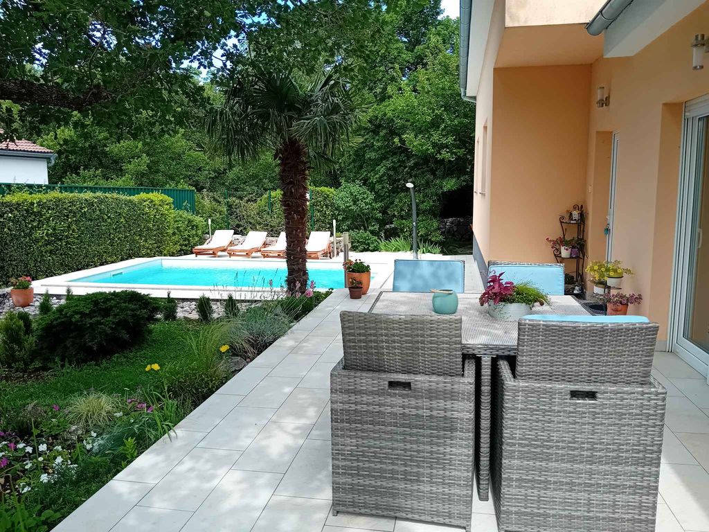 Ferienhaus mit Swimmingpool und Klima