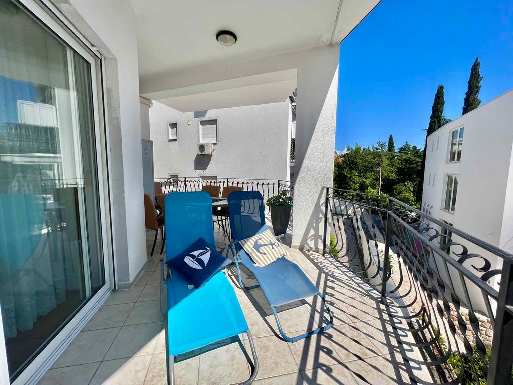 Ferienwohnung mit Balkon und Meerblick
