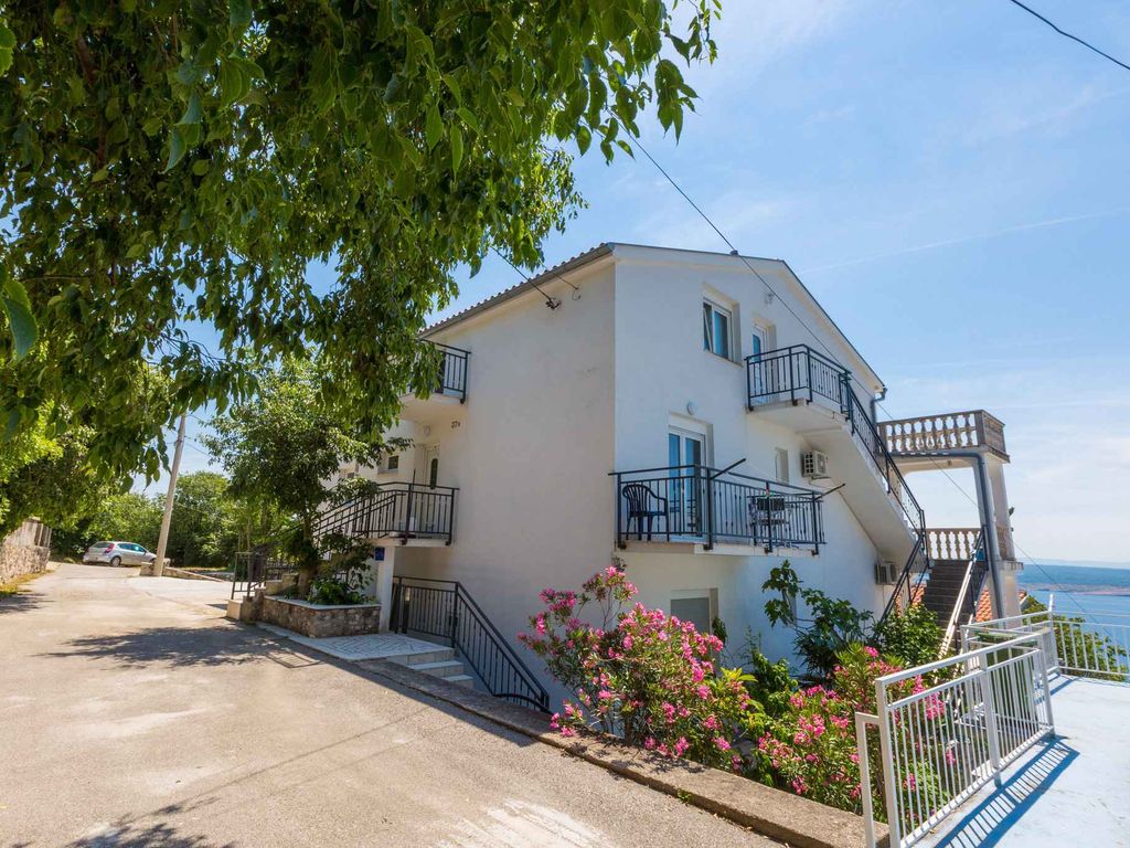 Ferienwohnung mit Pool und Klimaanlage
