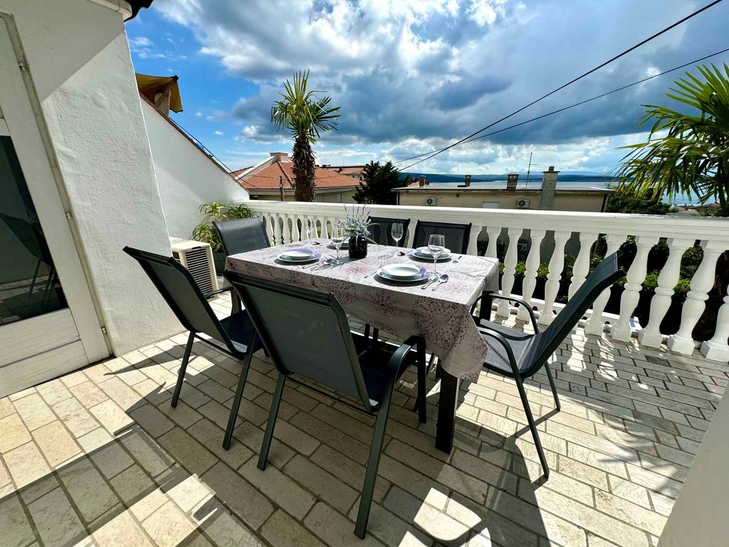 Ferienwohnung mit Balkon und Meerblick