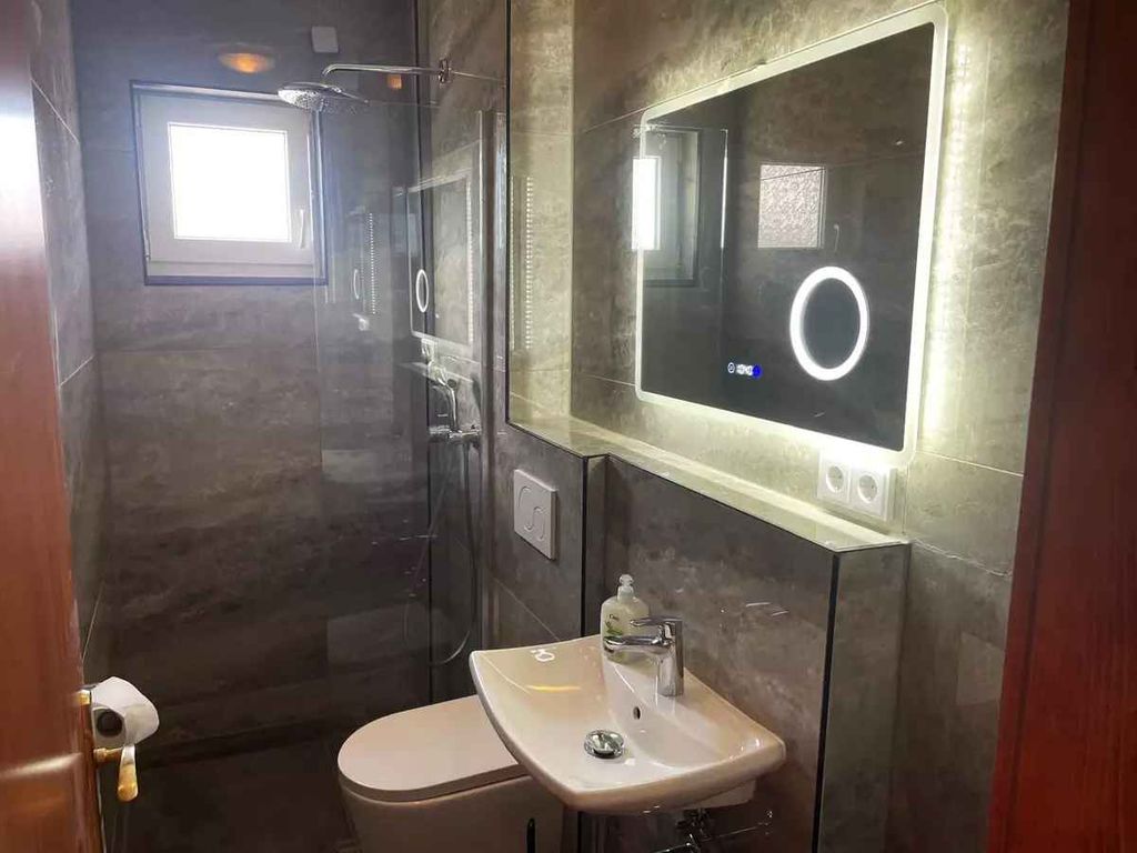 Ferienwohnung mit Pool in ruhiger Lage