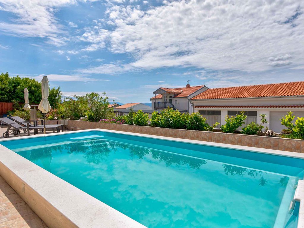 Ferienwohnung mit Aussenpool