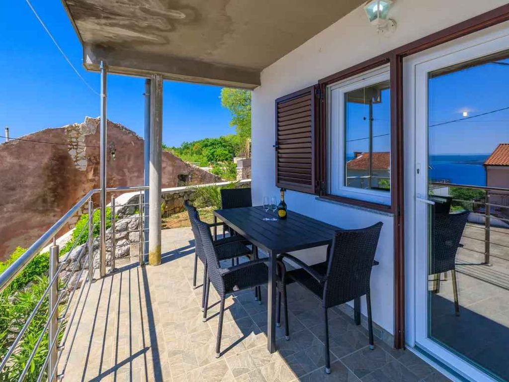 Ferienwohnung mit Klimaanlage und Balkon
