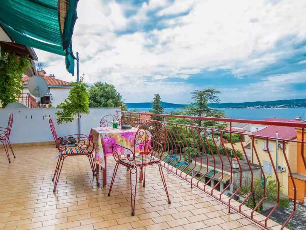 Ferienwohnung mit Klimaanlage und Balkon