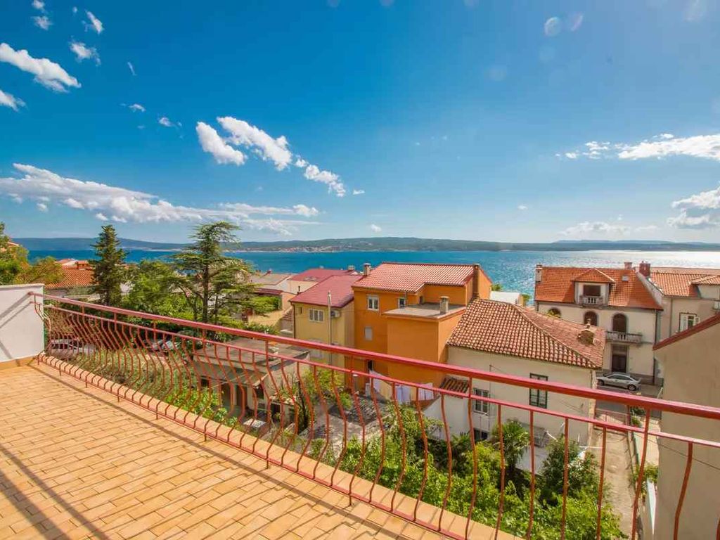 Ferienwohnung mit Klimaanlage und Balkon