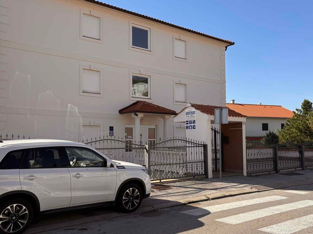 Ferienwohnung mit Balkon und Klimaanlage